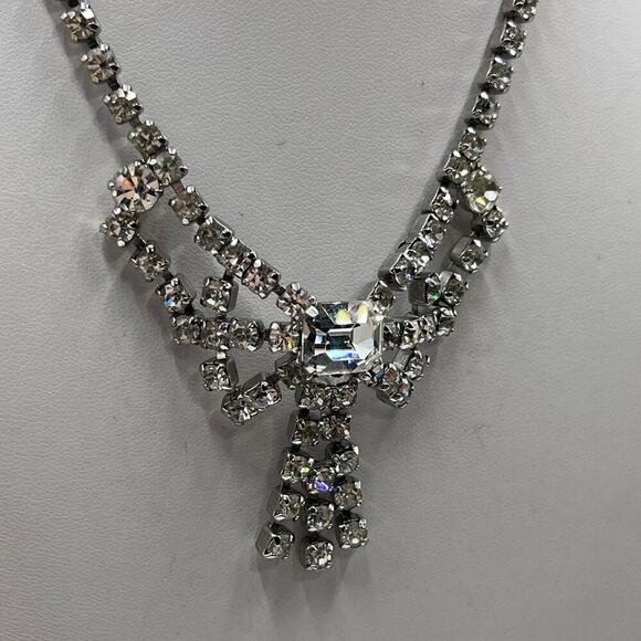 Vintage Retro Raised Bow Prong Set‎ 
Icy Rhinestone Crystal Chocker Necklace - Picture 2 of 12